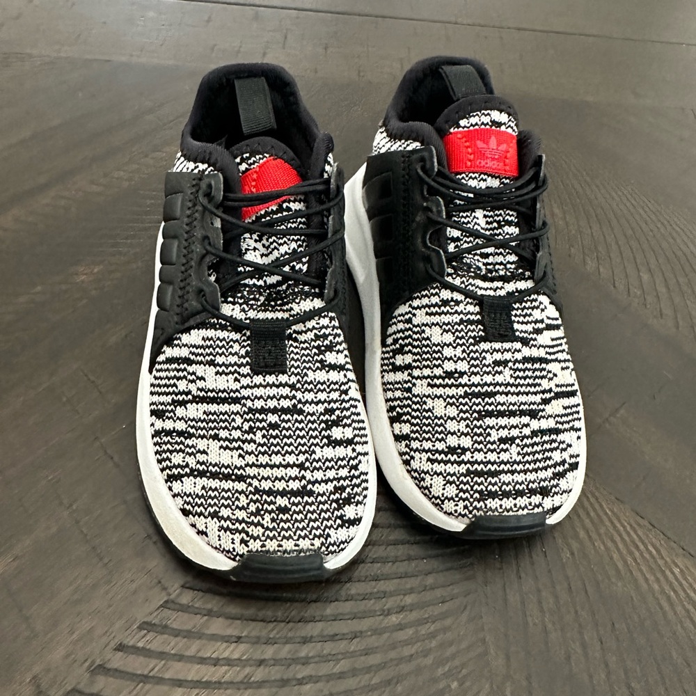 Slip on adidas size 7 toddler